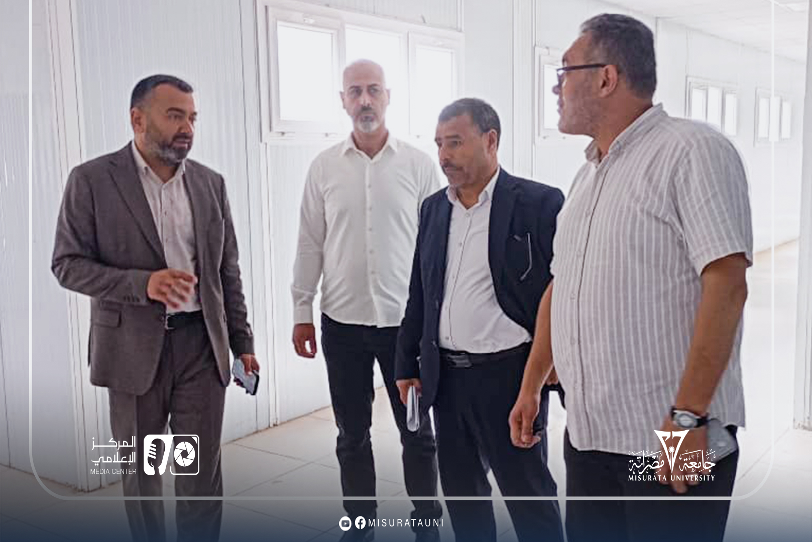 وفد جامعة مصراتة يزور كلية الطب البشري ويعقد اجتماعًا حول العملية التعليمية