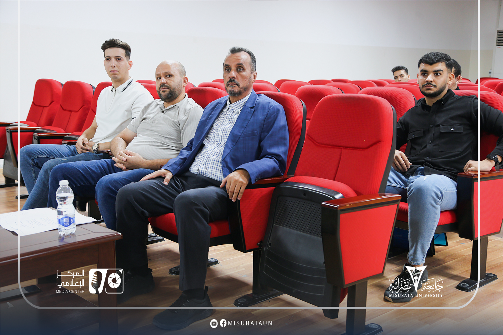 (الملتقى التعريفي للطلاب الجدد بكلية تقنية المعلومات)