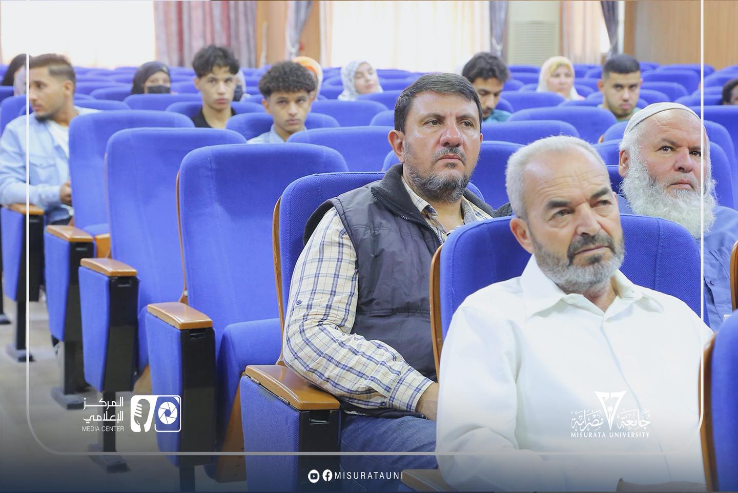 A workshop at the Faculty of Veterinary Medicine on the diagnosis and control of epidemic and zoonotic animal diseases.
                     width=