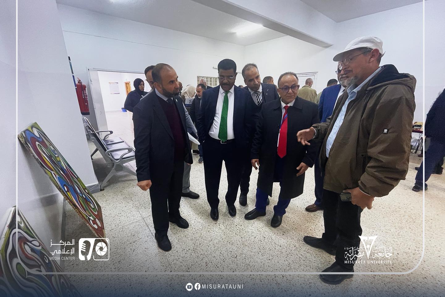 على هامش مؤتمر "ابن بطوطة".. افتتاح معرض فني يجسد الإرث الثقافي والحضاري بكلية التربية