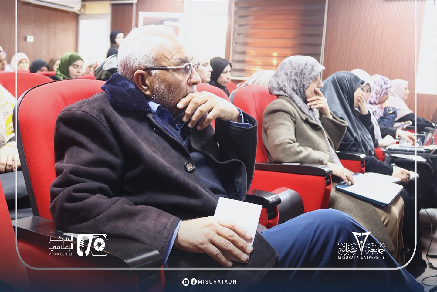 كلية العلوم تنظم محاضرة علمية حول دور الذكاء الاصطناعي في البحث العلمي