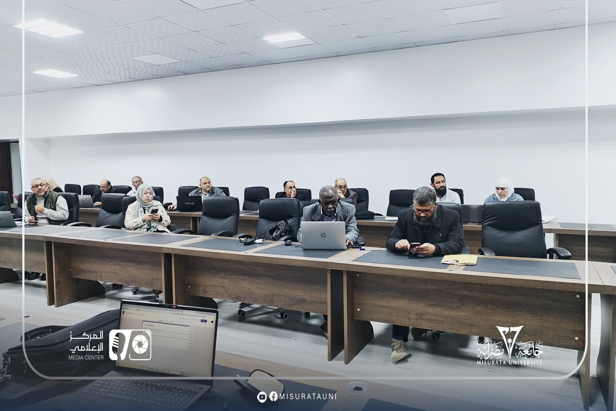 جامعة مصراتة تنظم ورشة تدريبية حول استبيانات تقييم الأداء باستخدام Google Form وتقنيات الذكاء الاصطناعي