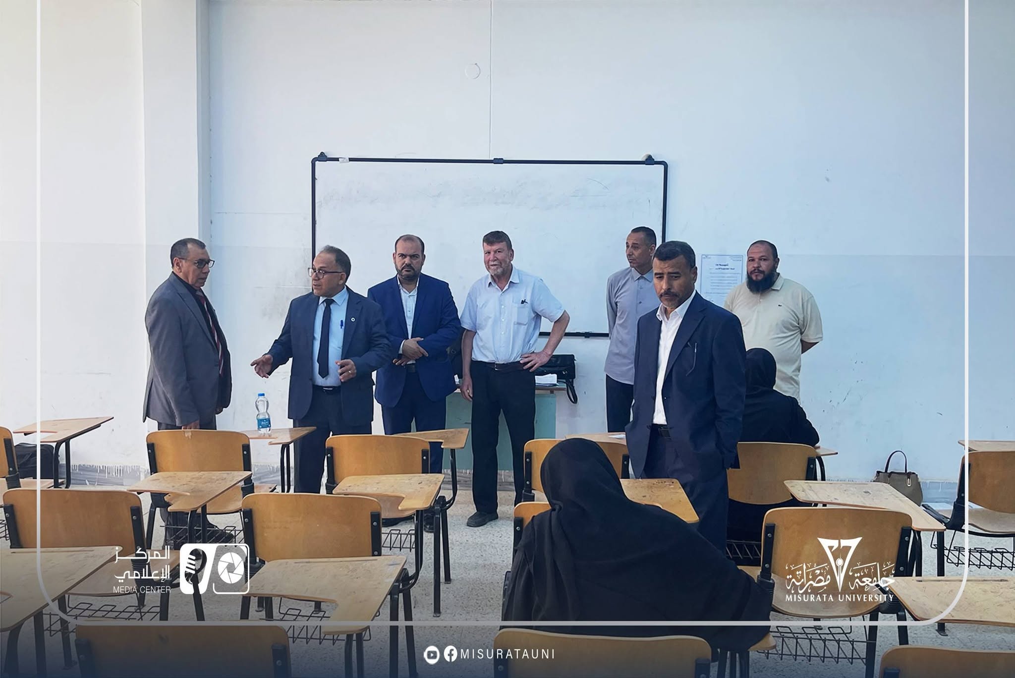 رئيس جامعة مصراتة يتفقد سير الامتحانات النهائية بكلية التربية
