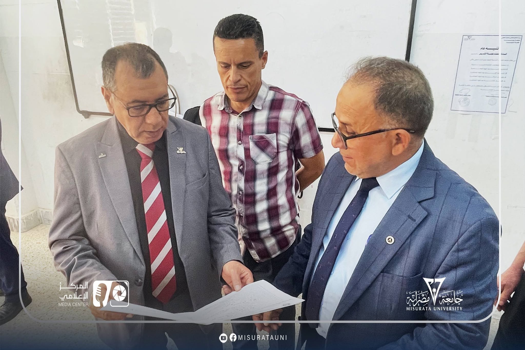 رئيس جامعة مصراتة يتفقد سير الامتحانات النهائية بكلية التربية