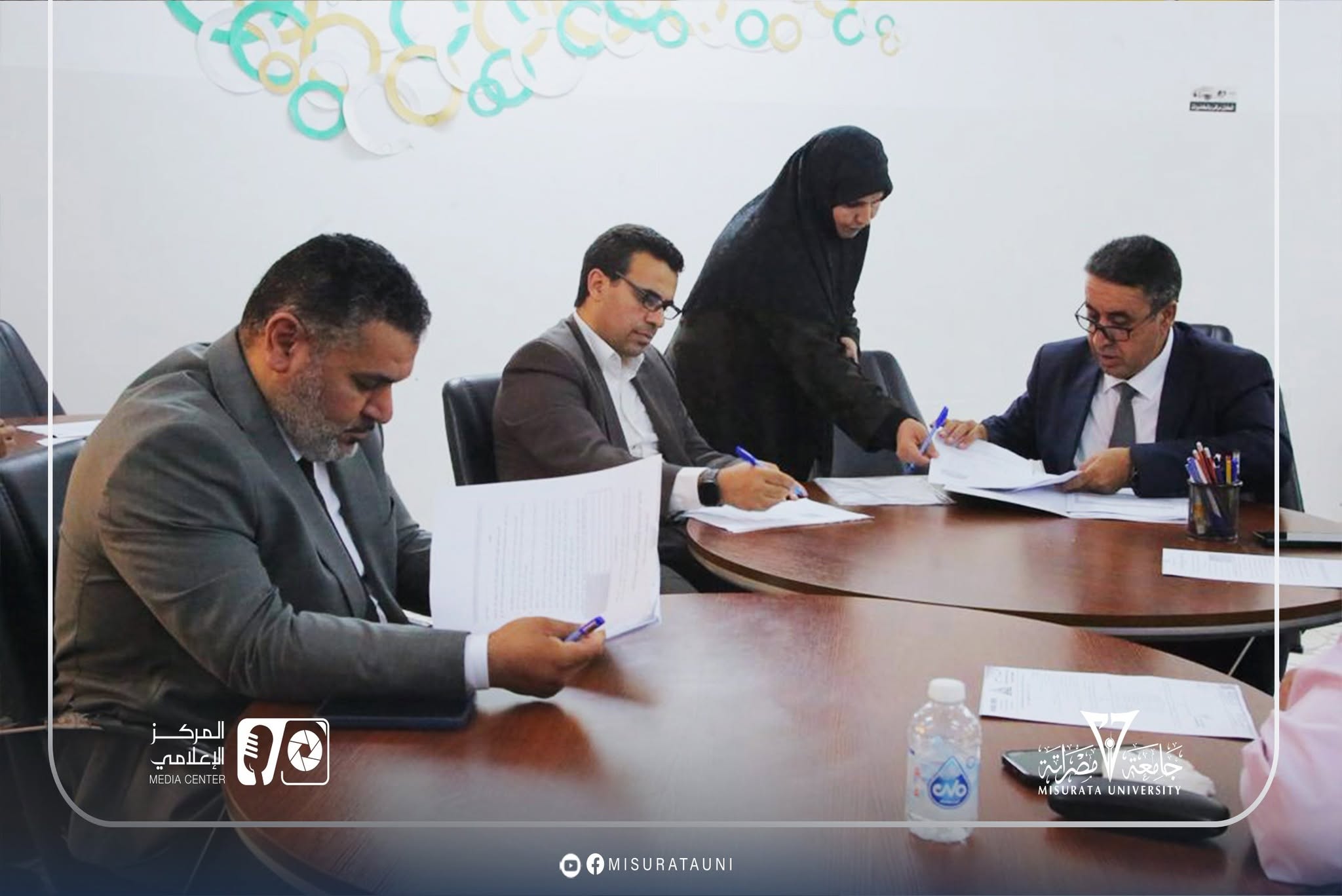 كلية الصيدلة بجامعة مصراتة تستقبل فريق التدقيق من المركز الوطني لضمان جودة واعتماد المؤسسات التعليمية والتدريبية