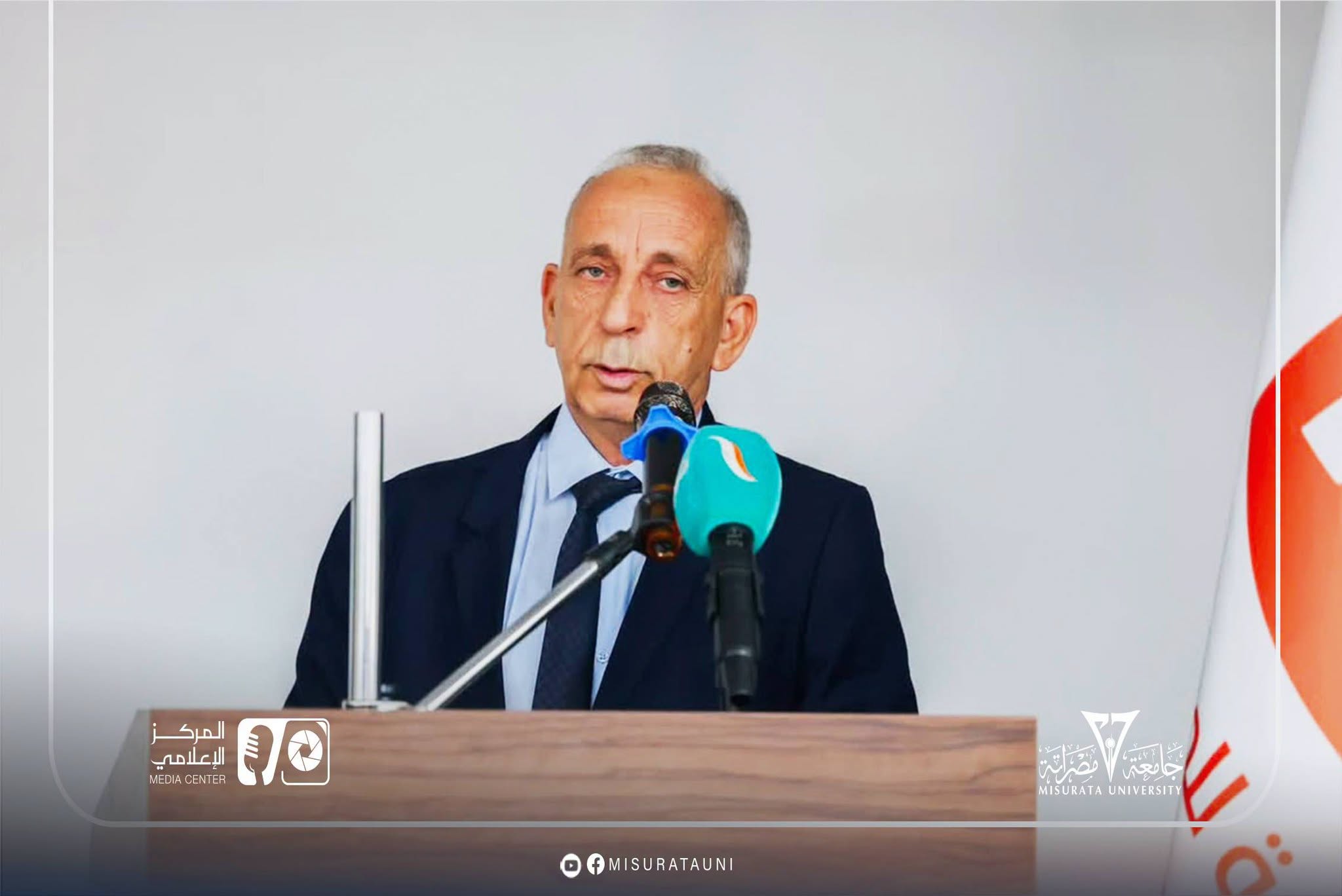 حوارية اقتصادية بكلية الاقتصاد والعلوم السياسية بجامعة مصراتة تناقش تحديات الاقتصاد الليبي وفرص التنمية